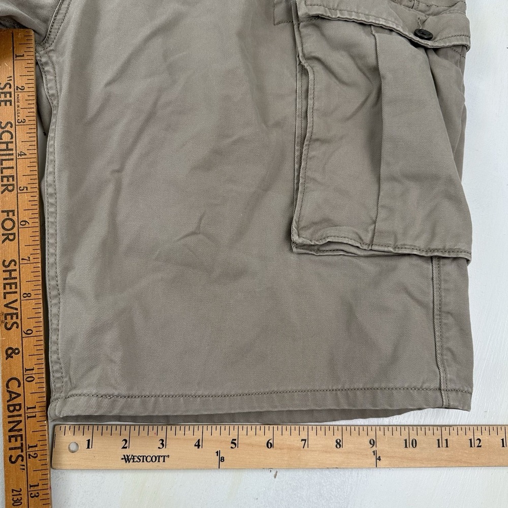 Y2K Levi's Baggy Cargo Shorts Men Khaki Actual 43 x 11 Grunge White Tab Military - Picture 10 of 14